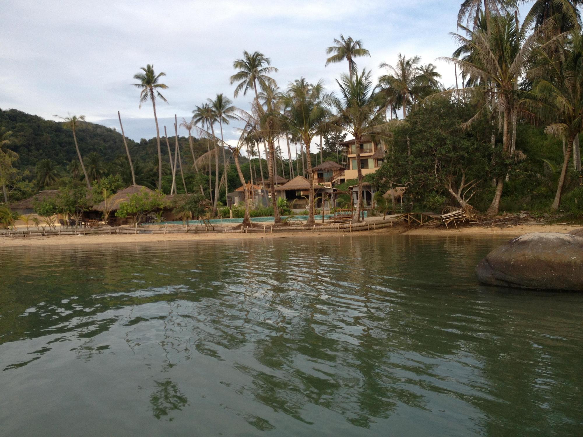 Jindarin Beach Villas Coconut Island Exterior photo