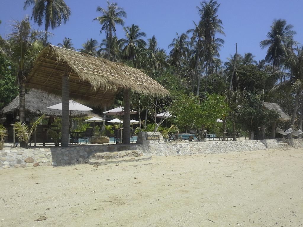 Jindarin Beach Villas Coconut Island Exterior photo